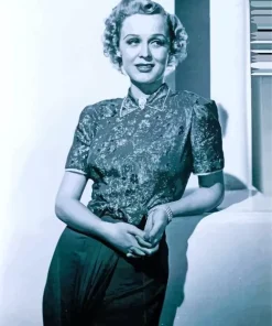 Gloria Stuart Diamond Painting